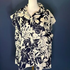 Caribbean Joe-woman 2x, navy/cream topical cotton top, cap sleeves button front